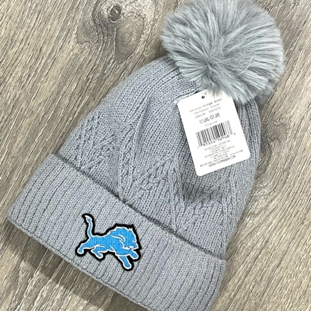 Detroit Lions Gray Pom-Pom Knit Beanie with Blue Logo.  Hart. Cap, beannie